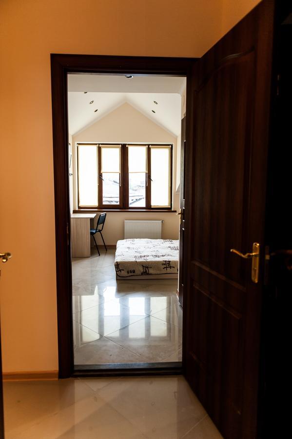 Minihotel Freedom Λβιβ Εξωτερικό φωτογραφία